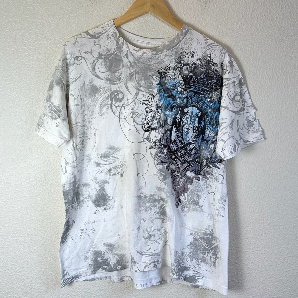 Y2K Stranded Graphic TShirt Mens Large White Distressed Scroll Crest Afflictions